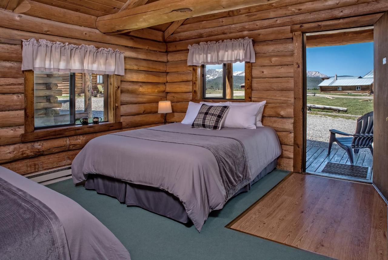 Triangle C Hotel