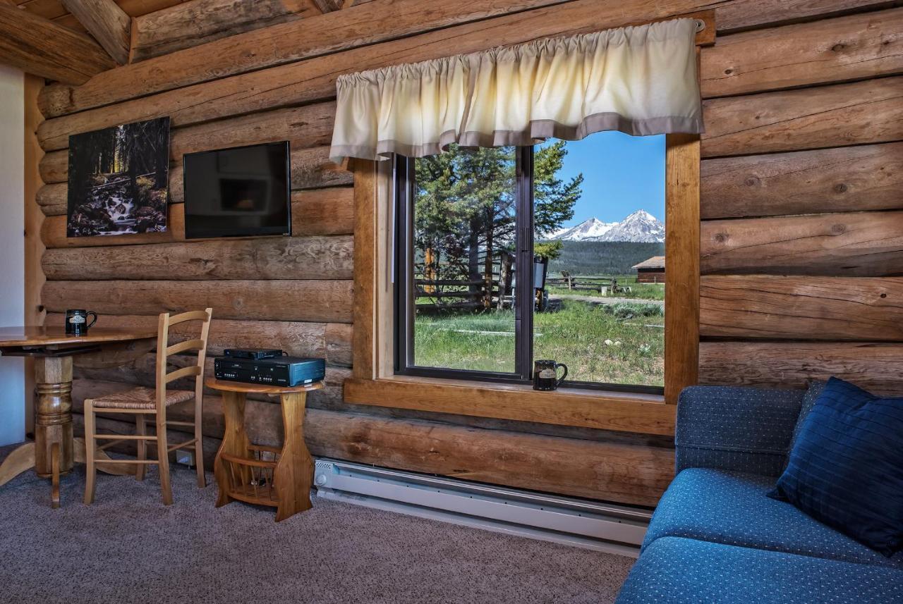Hotel Triangle C